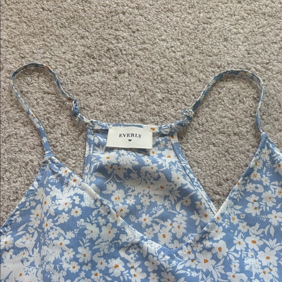 Everly flower top Large - Picture 4 of 6